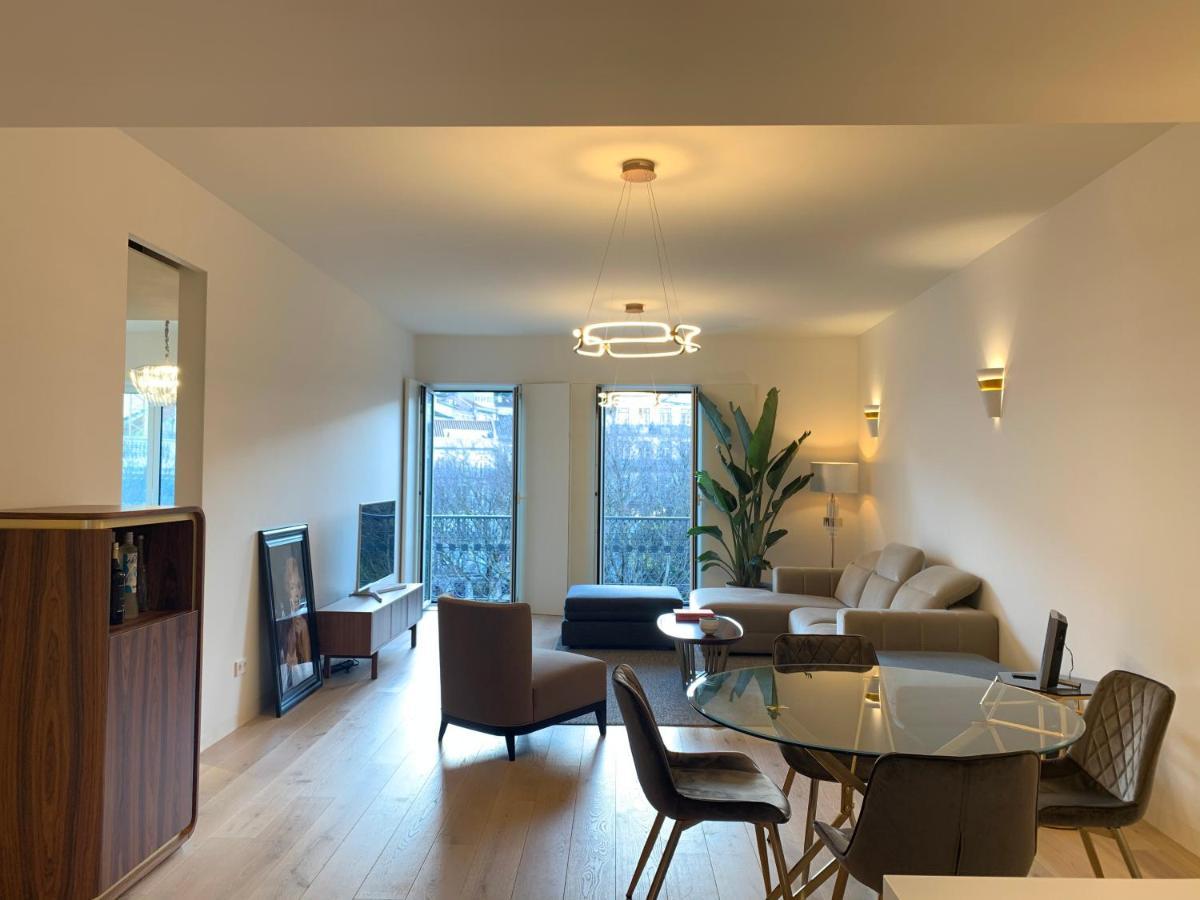 New!! Luxury Avenida Da Liberdade Flat- With Rooftop And Pool Apartment Lisbon Luaran gambar