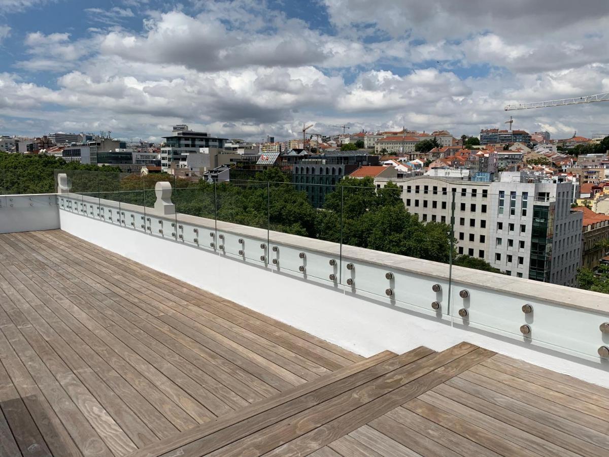 New!! Luxury Avenida Da Liberdade Flat- With Rooftop And Pool Apartment Lisbon Luaran gambar