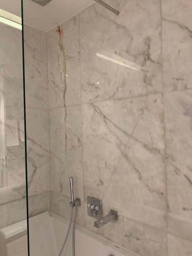 New!! Luxury Avenida Da Liberdade Flat- With Rooftop And Pool Apartment Lisbon Luaran gambar