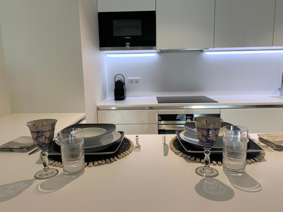 New!! Luxury Avenida Da Liberdade Flat- With Rooftop And Pool Apartment Lisbon Luaran gambar