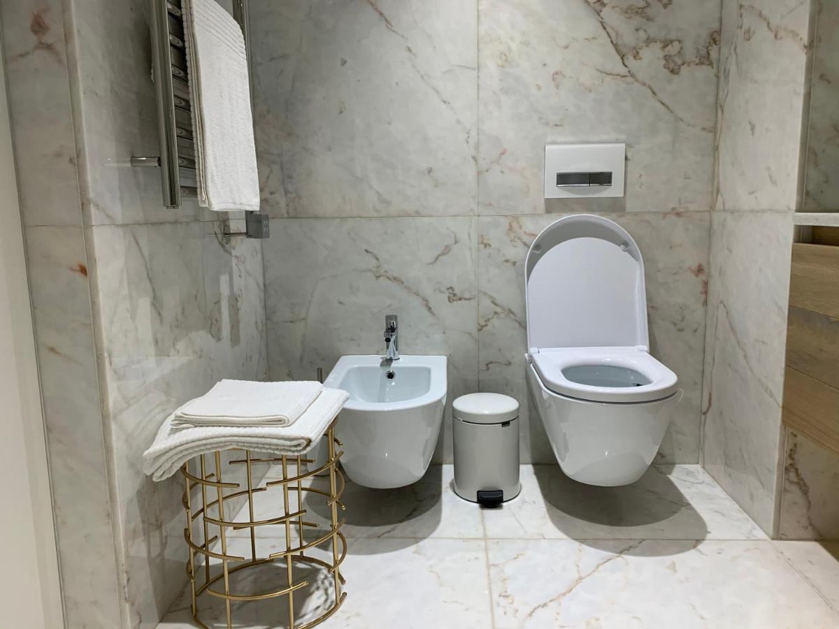 New!! Luxury Avenida Da Liberdade Flat- With Rooftop And Pool Apartment Lisbon Luaran gambar