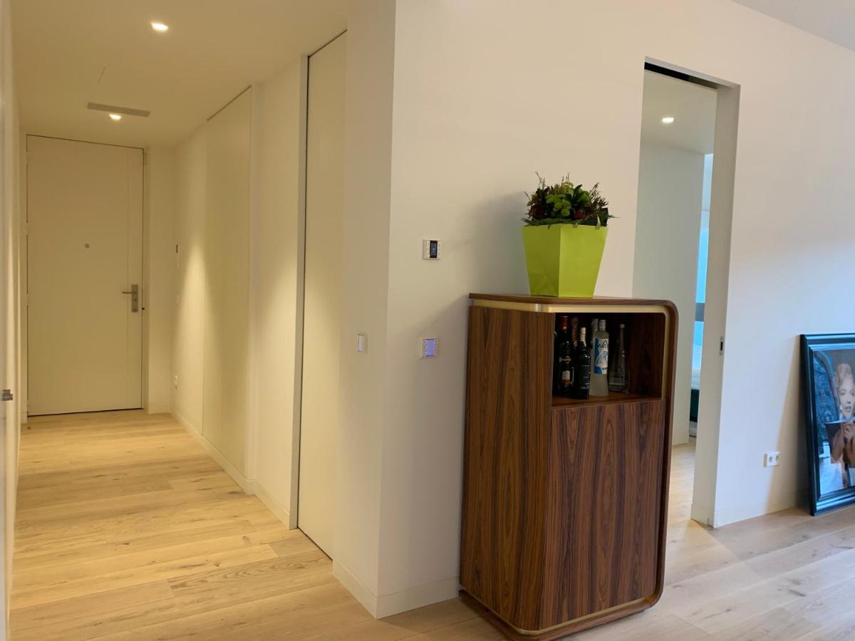 New!! Luxury Avenida Da Liberdade Flat- With Rooftop And Pool Apartment Lisbon Luaran gambar