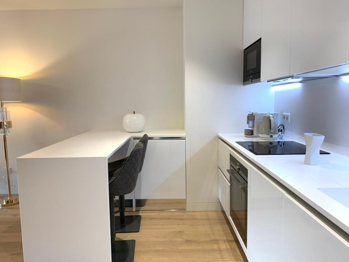 New!! Luxury Avenida Da Liberdade Flat- With Rooftop And Pool Apartment Lisbon Luaran gambar