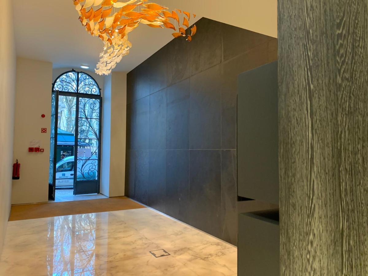 New!! Luxury Avenida Da Liberdade Flat- With Rooftop And Pool Apartment Lisbon Luaran gambar